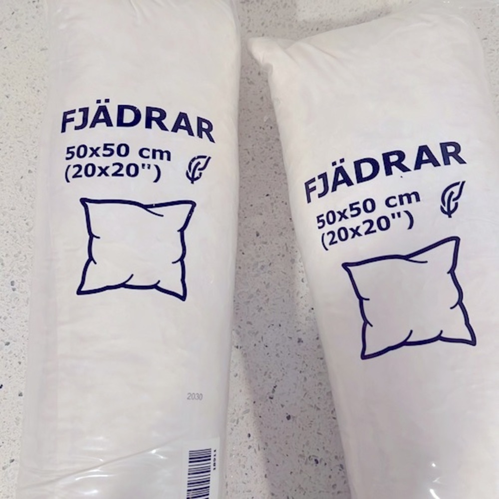 IKEA Fjadrar Indoor Pillows Set of 2 20x20 BNWT